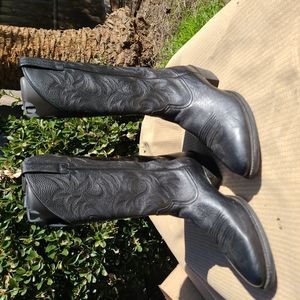 Ariat Heritage Round Toe Leather Boots NWOT